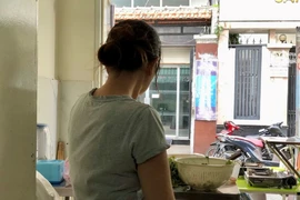 Giúp việc nhà có phải ký hợp đồng lao động?