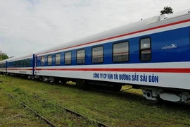 Giảm 10% vé tàu cho học sinh đi thi và nhập học