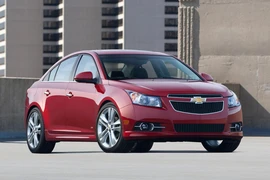 Các dòng Chevrolet Cruze nằm trong diện triệu hồi được sản xuất từ tháng 4-2010-12-2013. Ảnh:Internet.