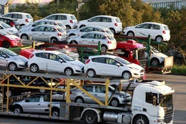 Xe nhập tiếp tục chiếm ưu thế và tăng doanh số bứt phá