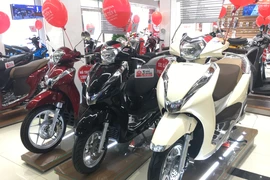 Honda Lead bất ngờ giảm rẻ hơn giá niêm yết
