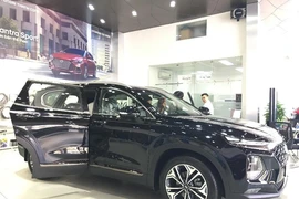Đại lý mạnh tay giảm giá Hyundai SantaFe sau Tết