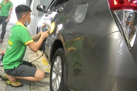 Làm gì khi thay đổi màu sơn xe ô tô?