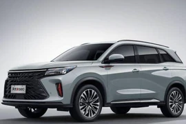 Ra mắt mẫu SUV 6 chỗ giá chỉ 342 triệu đồng đe nẹt các đối thủ