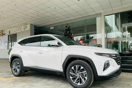 Thị trường biến động, một số dòng ô tô khuyến mãi lên đến 100 triệu đồng