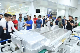 Khách Việt nói gì chuyến tham quan nhà máy VinFast?