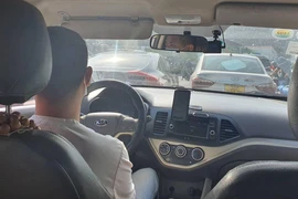 5 mẹo lái xe ô tô tiết kiệm xăng
