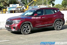 Lộ diện Kia Seltos mới với những đường nét lạ 