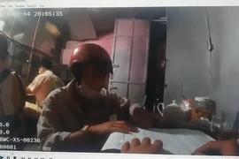 TP.HCM: Vi phạm nồng độ cồn còn dùng dao tấn công CSGT