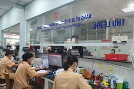 Không nộp phạt giao thông thì không được đăng ký xe?
