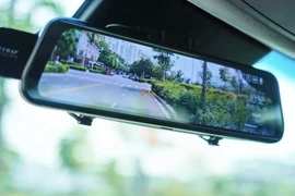 Yêu cầu camera trên gương ô tô phải có nhãn hiệu của nhà sản xuất rõ ràng, dễ đọc và khó tẩy xóa