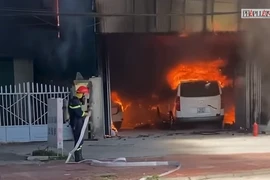 Cháy tiệm sửa xe ở Quảng Ninh: Ai phải bồi thường khi 5 ô tô bị thiêu rụi?