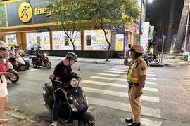 Quy định mới nhất: Cảnh sát giao thông được dừng xe trong trường hợp nào?