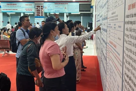 Vé tàu Tết: Nhiều chuyến đường dài đã kín chỗ ngày cao điểm