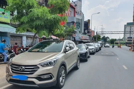 Đỗ xe ô tô quá gần xe đỗ ngược chiều cũng bị xử phạt?