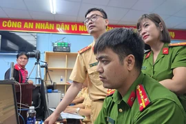 Công an TP.HCM sẽ đổi giấy phép lái xe cho người dân tại phường, xã, thị trấn từ 17-3