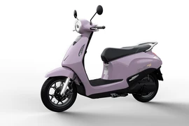 VinFast ra mắt dòng xe máy điện mới với 2 pin có thể tháo rời, đi được 262 km/lần sạc