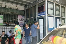 Chủ xe có quyền được từ chối ký cam kết khi kiểm định khí thải với việc đạp gia tốc?