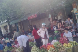  13 quận, huyện chưa báo cáo việc giải tỏa chợ