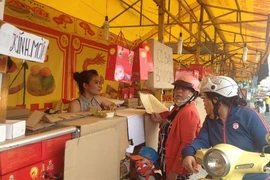 Giá bánh Trung thu tăng nhẹ