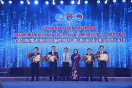 Trao giải cho 17 doanh nhân trẻ xuất sắc TP.HCM năm 2018 