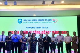 Quỹ doanh nhân vì cộng đồng vận động hơn 8 tỉ đồng