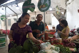 Hàng trăm món ăn độc đáo hội tụ tại phiên chợ Quà Việt 2020