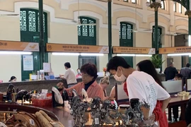 Dịch COVID-19: Kinh doanh lưu trú, ăn uống... tuột dốc