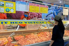 Giá thịt heo tăng mạnh do nhiều người mua 'vét' ngày 30 tết