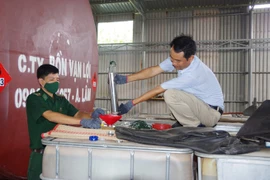 'Tấn công' mạnh đối tượng làm xăng giả, kém chất lượng