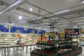 Chợ, siêu thị vắng khách vì sợ dịch COVID-19 