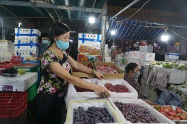 TÚ UYÊN