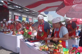 999 gia đình Việt Nam cùng nấu mâm cơm 3 miền
