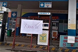 Trước giờ G: Một số cửa hàng hết xăng, chỉ bán 50.000 đồng/ô tô