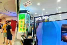 Siêu thị điện máy tung khuyến mãi tivi trước giờ khai mạc World Cup
