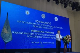 Phó Chủ tịch UBND TP.HCM phát biểu tại hội thảo