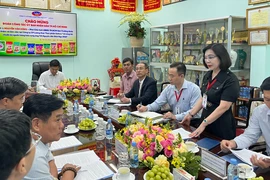 Phó Chủ tịch UBND TP.HCM Nguyễn Văn Dũng kiểm tra nguồn hàng Tết