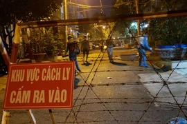 Hình ảnh phong tỏa tuyến đường ở Thủ Đức có người nghi nhiễm
