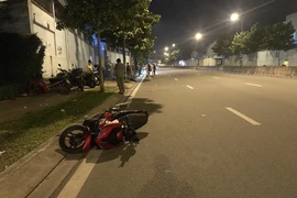 Xe máy trượt dài ở đường Phạm Văn Đồng, 1 thanh niên tử vong