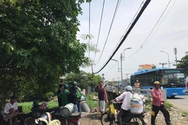 Điều tra 1 người đàn ông tử vong dưới gầm cầu Ông Dầu