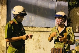 Công an Thủ Đức hộ tống người dân về gặp anh trai quá cố lần cuối