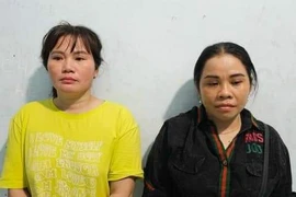 Làm ngơ cho nhân viên 'tới bến' với khách, 2 nữ chủ quán cà phê bị khởi tố 