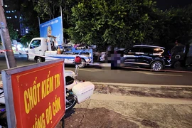 Tài xế ô tô vi phạm nồng độ cồn không ký biên bản