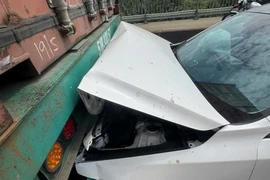 Nguyên nhân tai nạn liên hoàn khiến ô tô con bẹp dúm trên cầu Phú Mỹ
