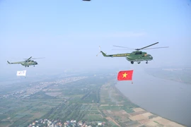 Video: Cận cảnh 'sứ giả bầu trời' luyện bay chào mừng Triển lãm Quốc phòng quốc tế Việt Nam 2024