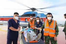 Video: Cận cảnh huấn luyện cấp cứu ngày và đêm bằng trực thăng 
