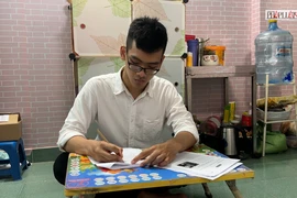 Video: Ước mơ ‘mang’ ngôi nhà ở quê lên thành phố