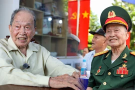Video: Cuộc sống đời thường của đại tá tình báo Tư Cang