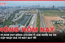 Nóng hôm nay: Động đất khiến hàng chục tảng đá từ trên núi lăn xuống; Cập nhật giá vé máy bay Tết