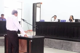 Ngừng phiên tòa, ủy ban hủy quyết định bị kiện